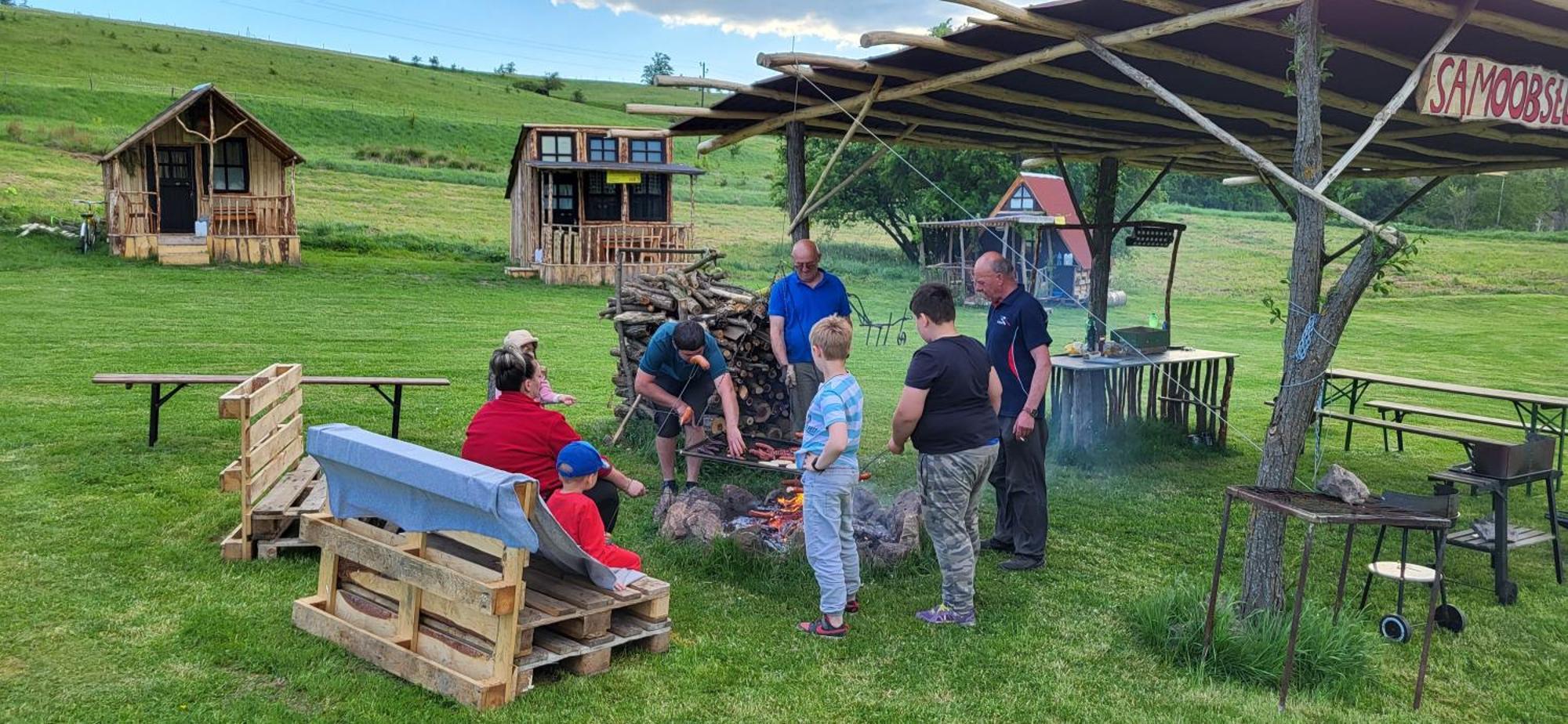 Altana Letnia Nr2 - Herbergerowka Agroturystyka Na Wsi Sloszow Buitenkant foto